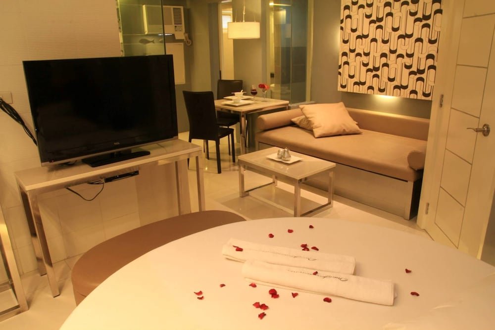 one serenata hotel bacoor