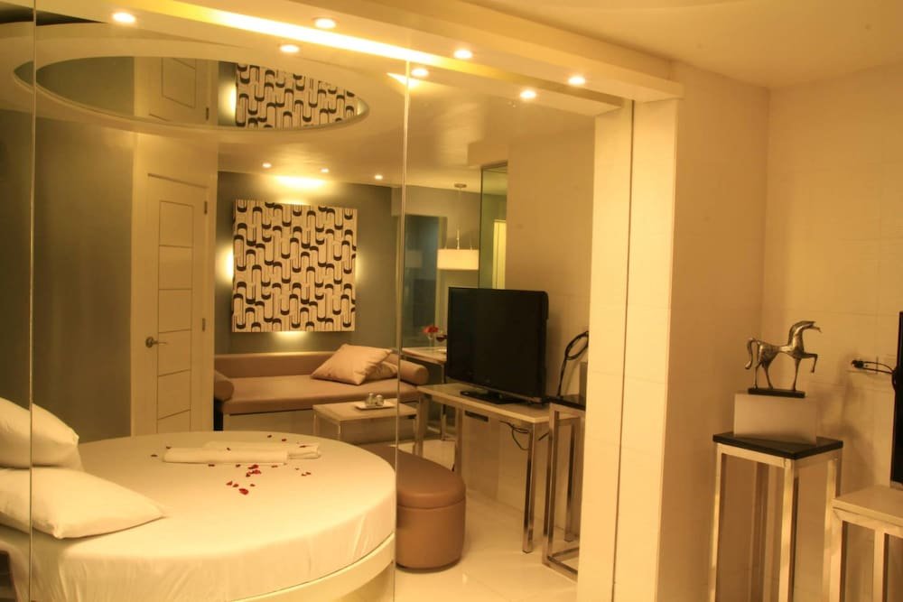 one serenata hotel bacoor