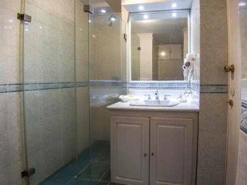 filatelia suites and travel
