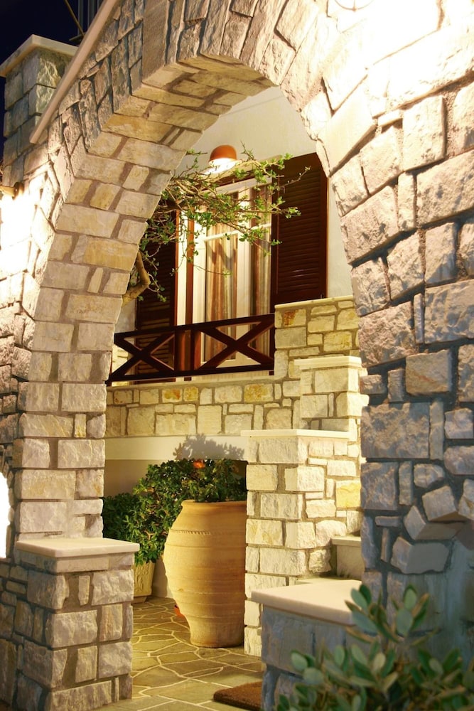 paros