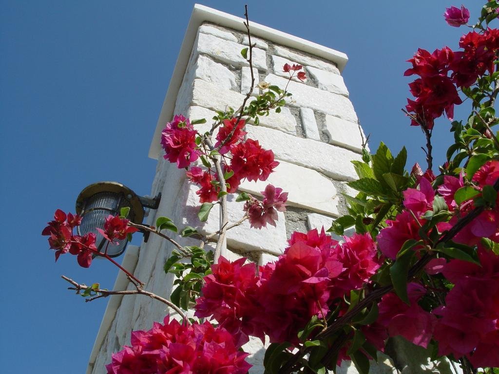 paros