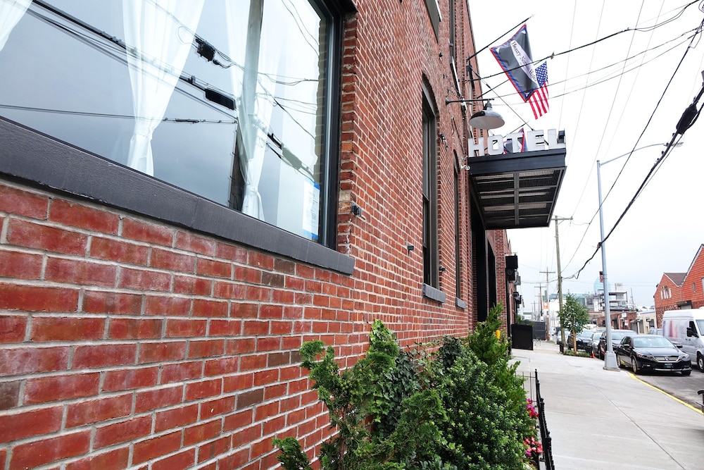 henry norman hotel