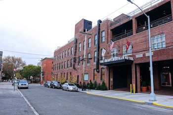 henry norman hotel