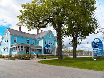 coast village inn and cottages