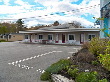 coast village inn and cottages