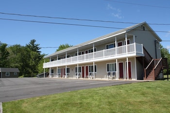 coast village inn and cottages