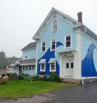 coast village inn and cottages