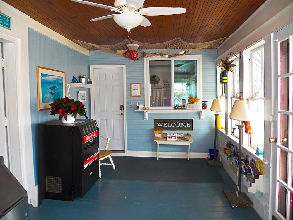 coast village inn and cottages