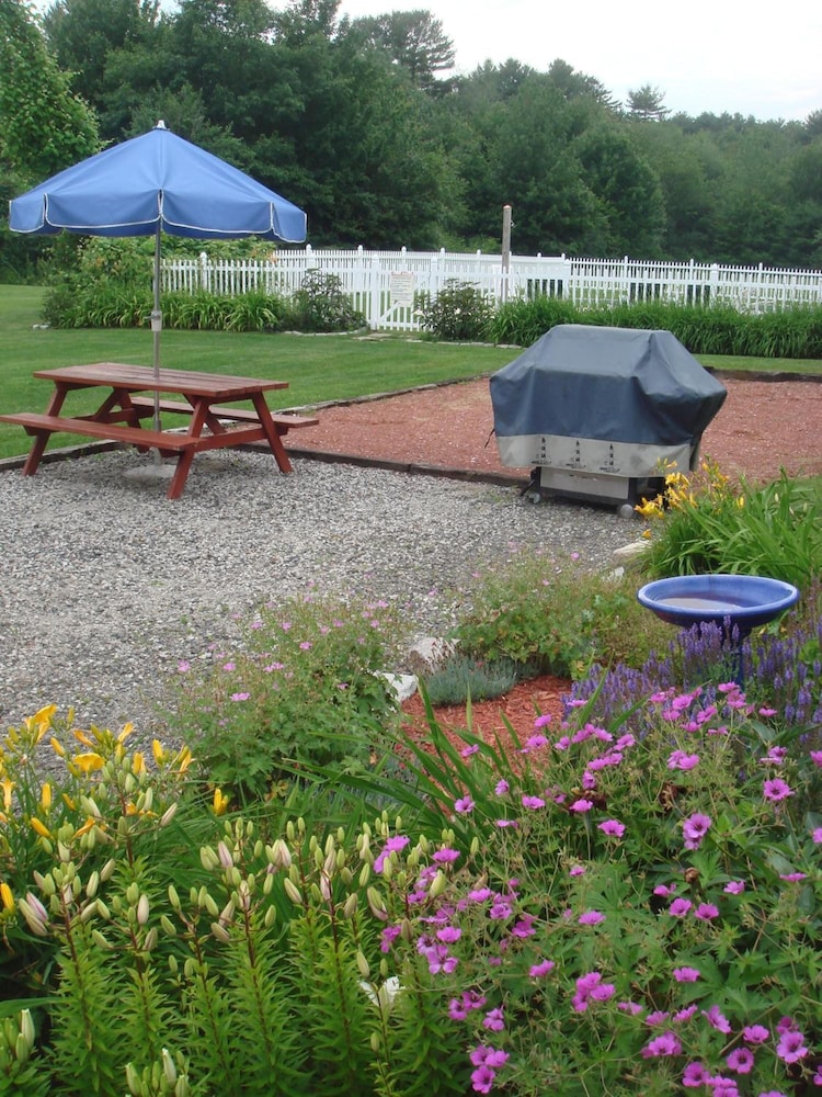 coast village inn and cottages