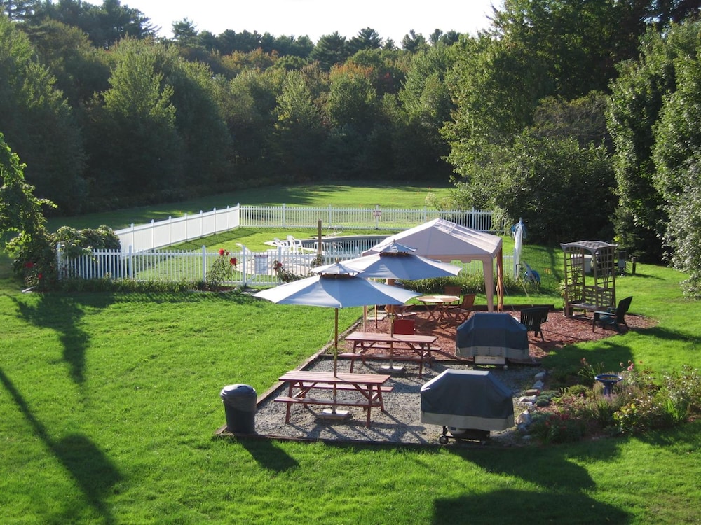 coast village inn and cottages