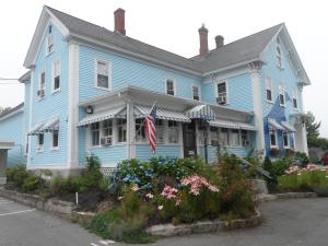 coast village inn and cottages