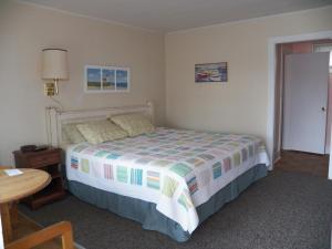 coast village inn and cottages