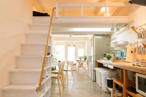 casa blanca guesthouse hostel