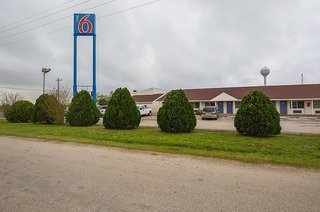 Motel 6 Madisonville, Tx,Madison County>>Huntsville,2 star