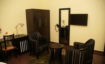 ellis suites limited