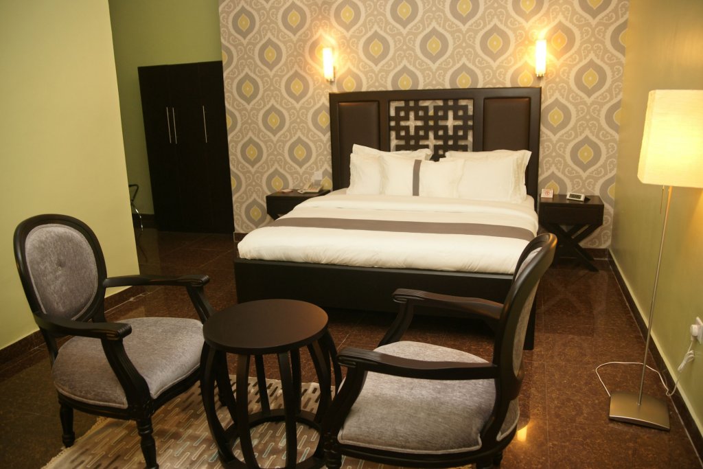 Ellis Suites Limited,Ikeja>>Agege,3 star