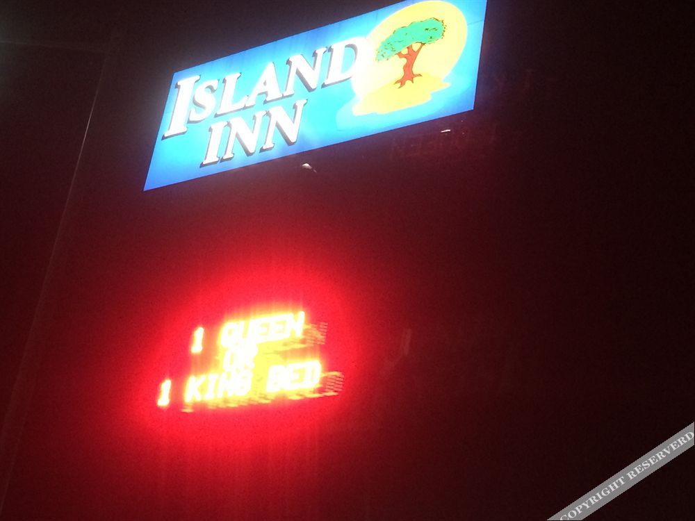 Island Inn