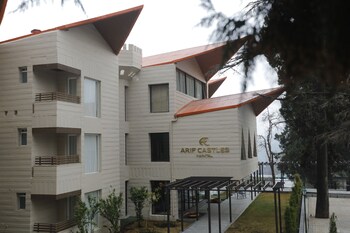 hotel arif castle