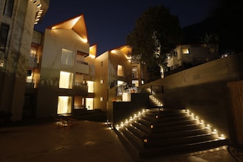 hotel arif castle