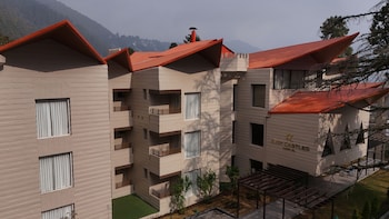 hotel arif castle