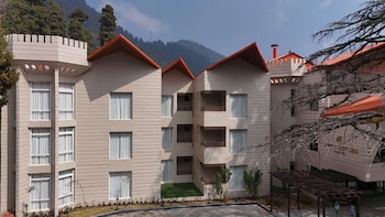 hotel arif castle