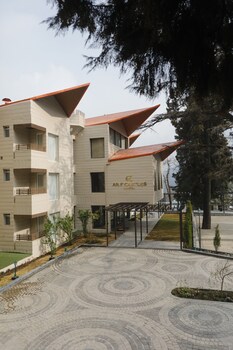hotel arif castle
