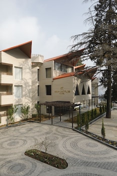 hotel arif castle