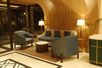hotel arif castle