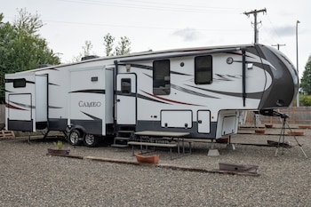 far west rv park and cabins