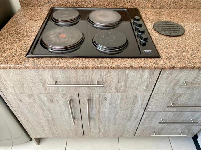 2 bedroomed apartment with en suite and kitchenette 2067