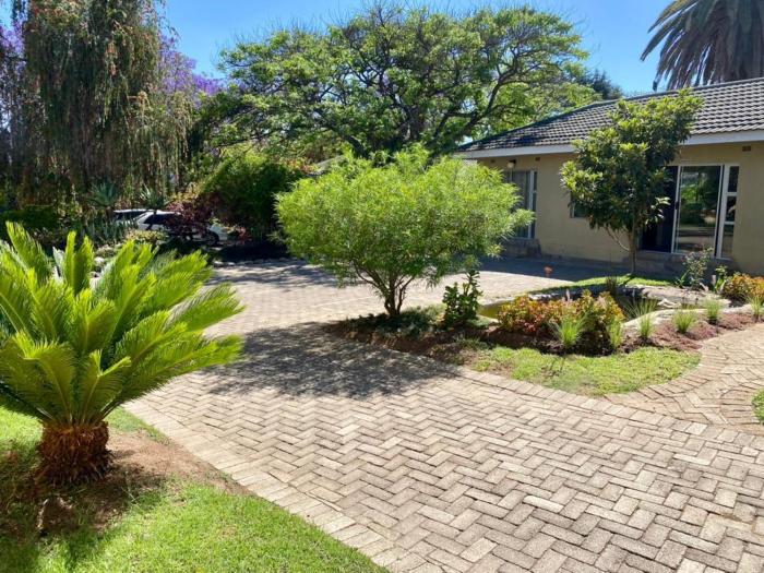 2 bedroomed apartment with en suite and kitchenette 2067