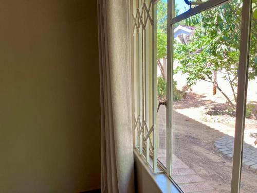 2 bedroomed apartment with en suite and kitchenette 2067