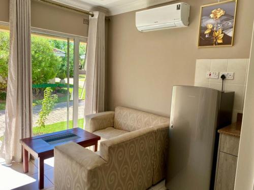 2 bedroomed apartment with en suite and kitchenette 2067