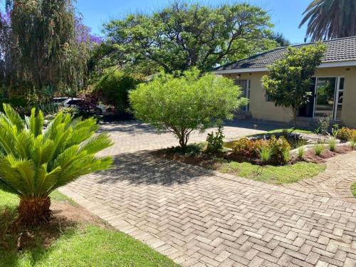 2 bedroomed apartment with en suite and kitchenette 2067