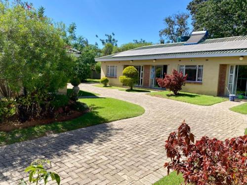 2 bedroomed apartment with en suite and kitchenette 2067