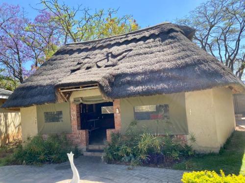 2 bedroomed apartment with en suite and kitchenette 2067