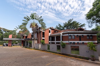 heri heights hotel apartments surestay collection by bw