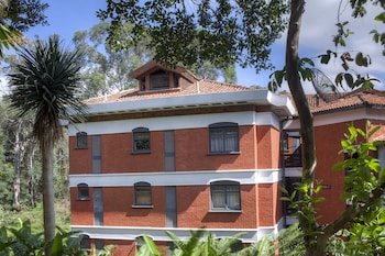 heri heights hotel apartments surestay collection by bw