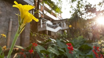 heri heights hotel apartments surestay collection by bw