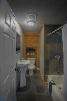 Rustic Inn,,2 star