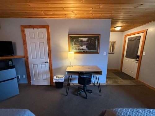 rustic inn
