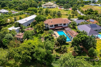 large 6 bed luxury villa on the golf course phj