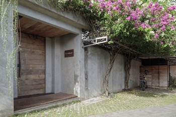 pritidaya private pool villa canggu by oxo