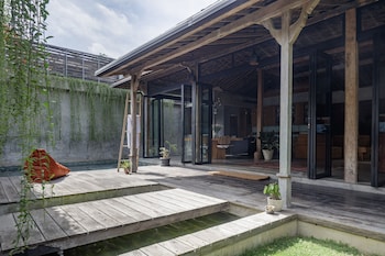 pritidaya private pool villa canggu by oxo