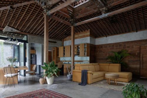 pritidaya private pool villa canggu by oxo