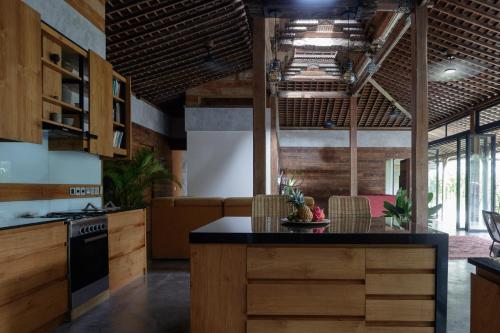pritidaya private pool villa canggu by oxo