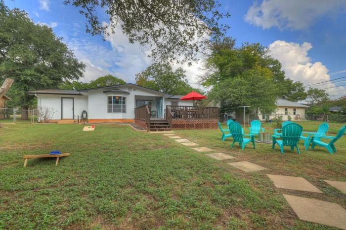 elegant and stylish glenmoor abode 5 min to town