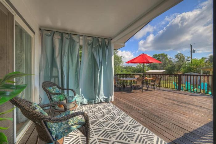 elegant and stylish glenmoor abode 5 min to town