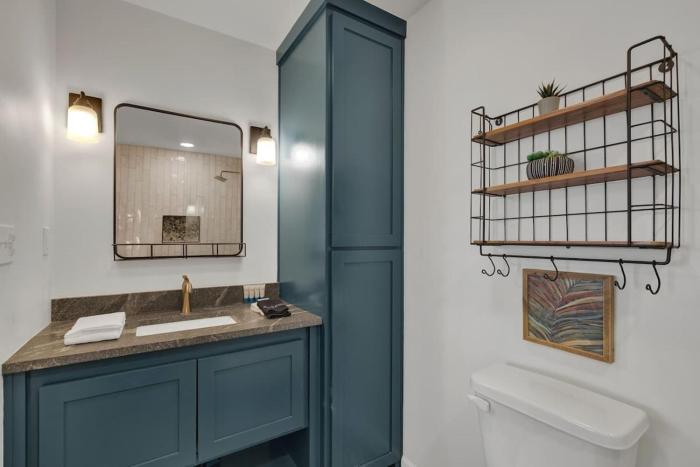 elegant and stylish glenmoor abode 5 min to town