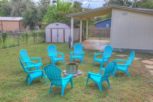 elegant and stylish glenmoor abode 5 min to town